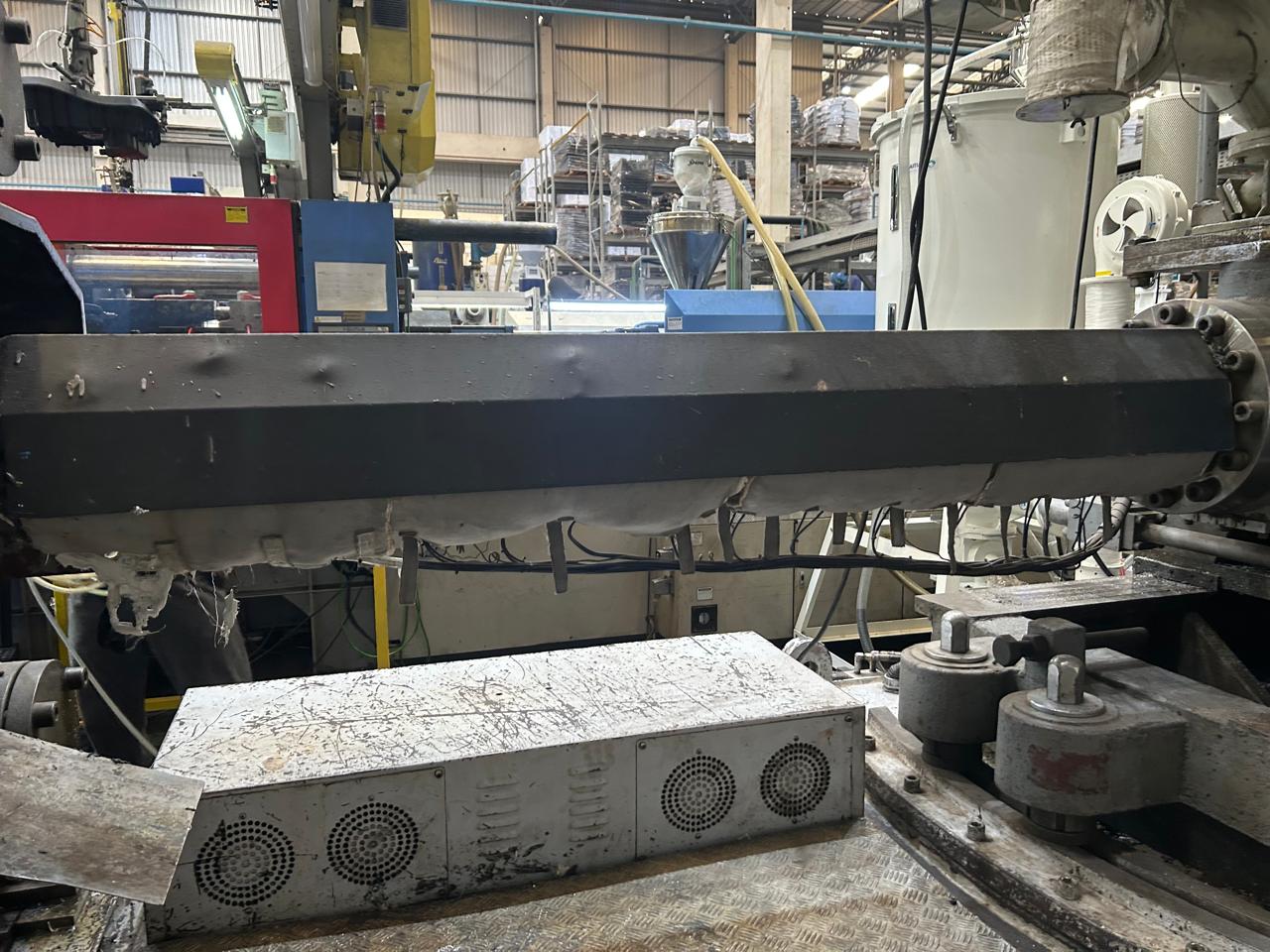 Injetora FCS 1000 ton